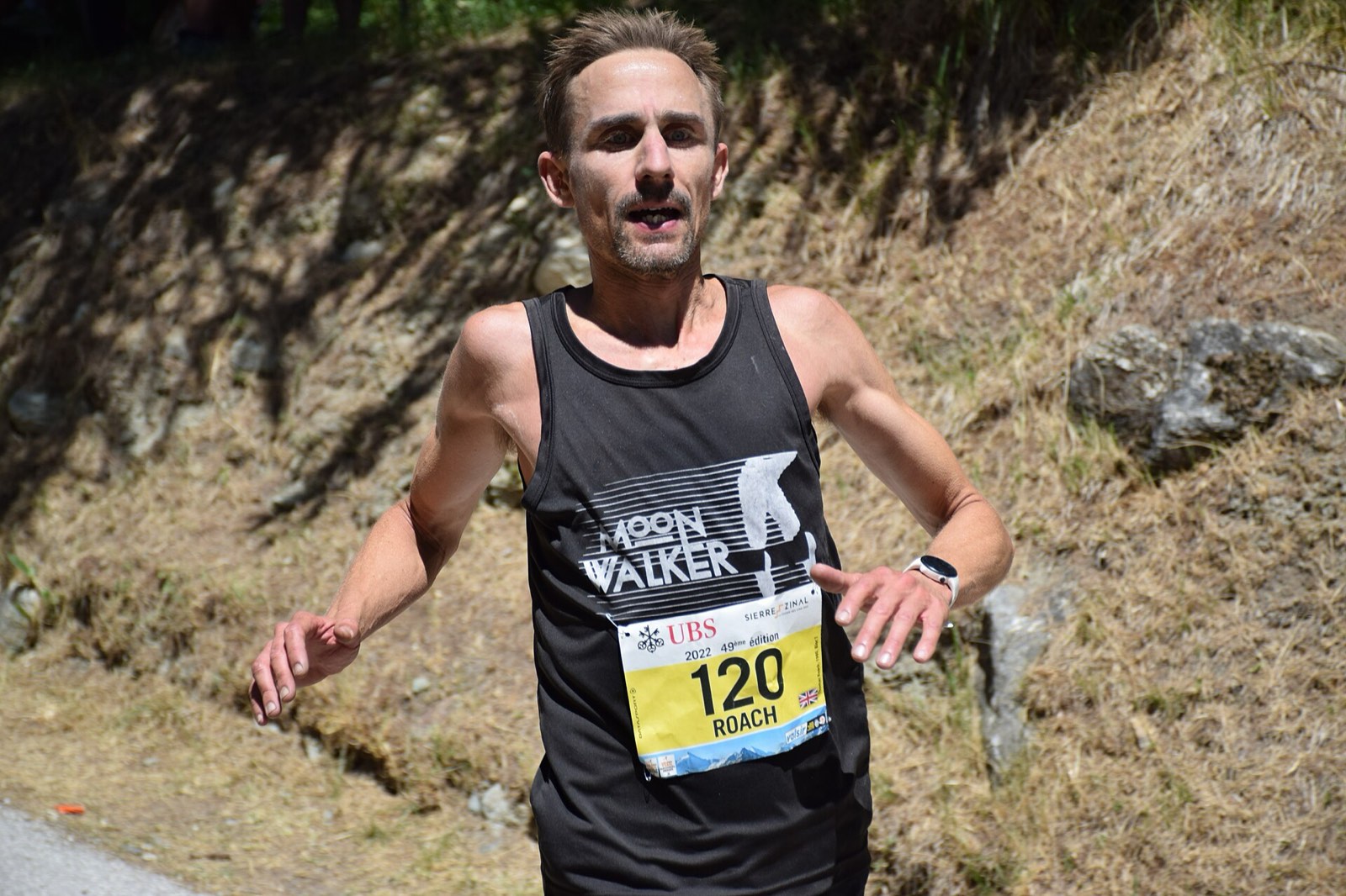 A runner racing the Sierre-Zinal mountain course